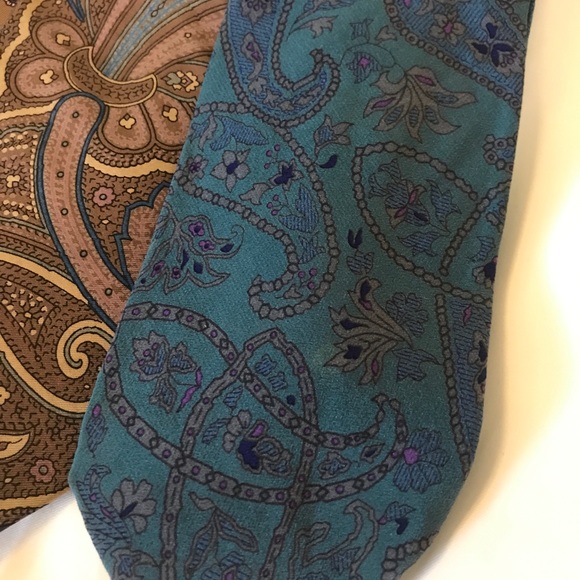 Vintage men’s paisley pattern silk ties - Picture 3 of 7